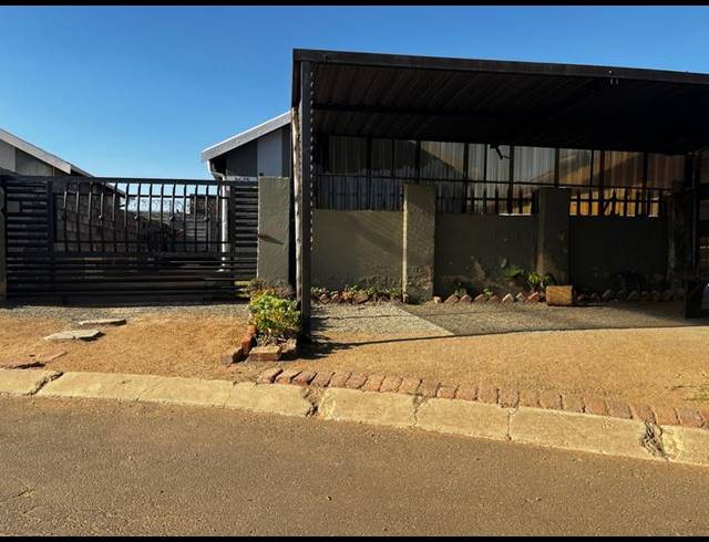 2 BEDROOM HOUSE FOR SALE IN WINDMILL PARK